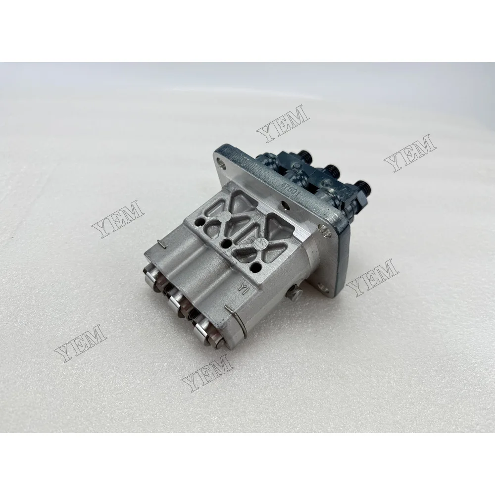Fuel Injection Pump 1J871-51012 for Kubota D1703 Engine Parts 3