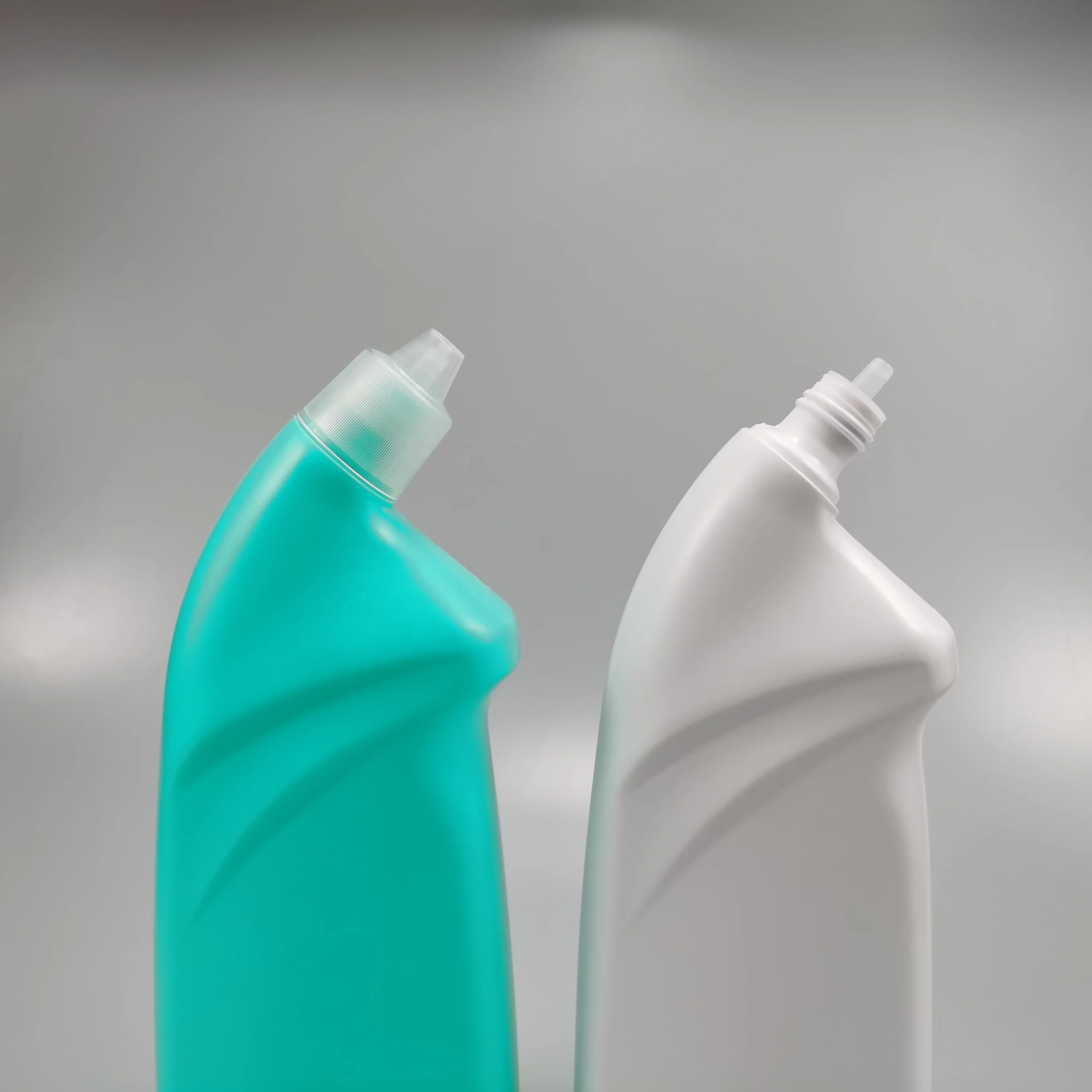 700ml Empty Refillable HDPE Toilet Cleaner Bottle for Toilet Bowl Detergent