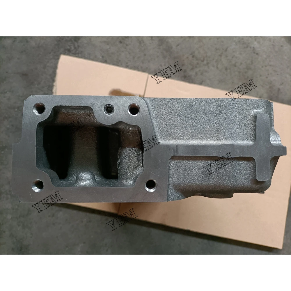 D1703 Cylinder Head for Kubota Cylinder Head Engine Parts