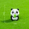 Panda colorato mangia bambù il 5.