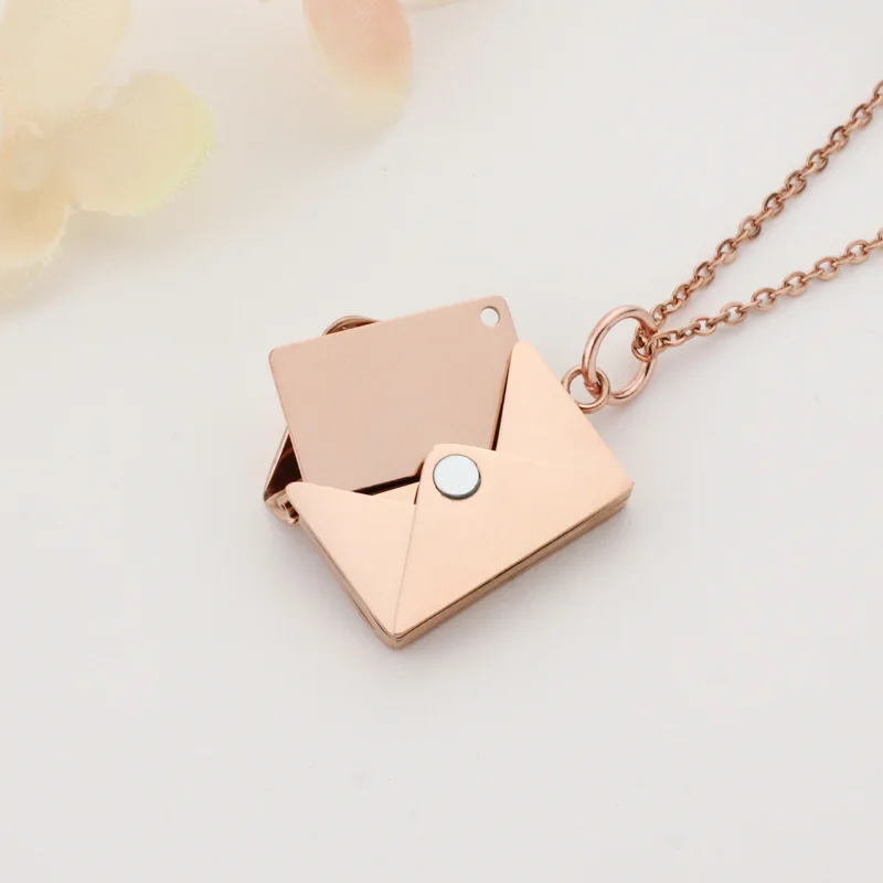 Personalized 18K Gold Plated Envelope Pendant Necklace Stainless Steel Engraved Love You Heart Envelope Necklace for Couple