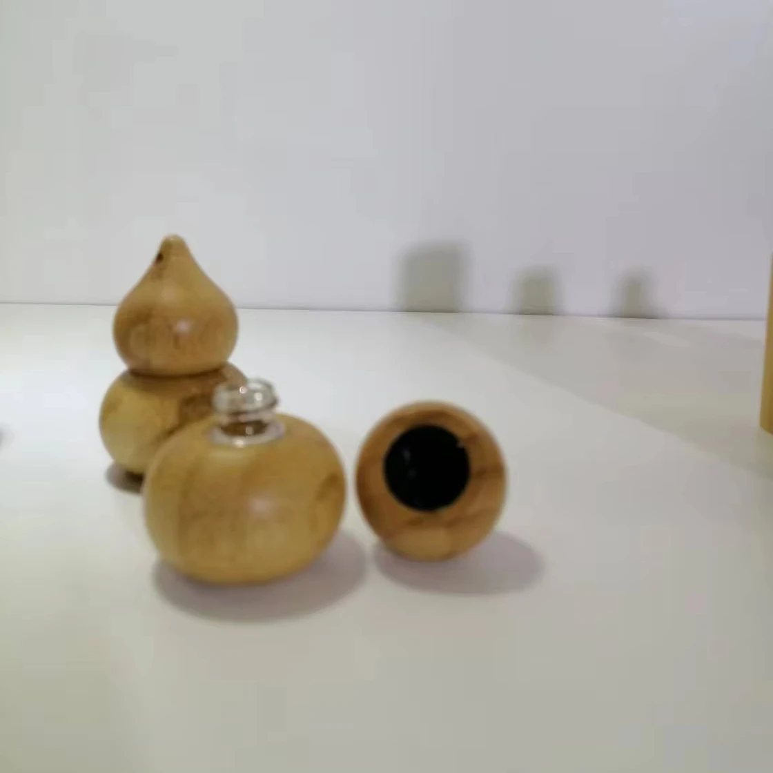 1ml Custom Natural Bamboo Out Looking Steel Roller Ball Gourd Shape Glass Roll on Bottle