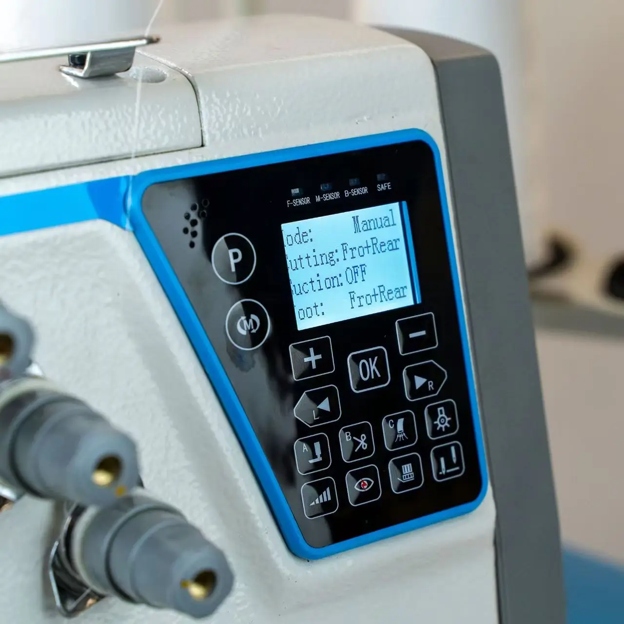 4-Thread Automatic Overlock Industrial Sewing Machine with Auto Thread Trimmer JACK Model Use for Garment Condition