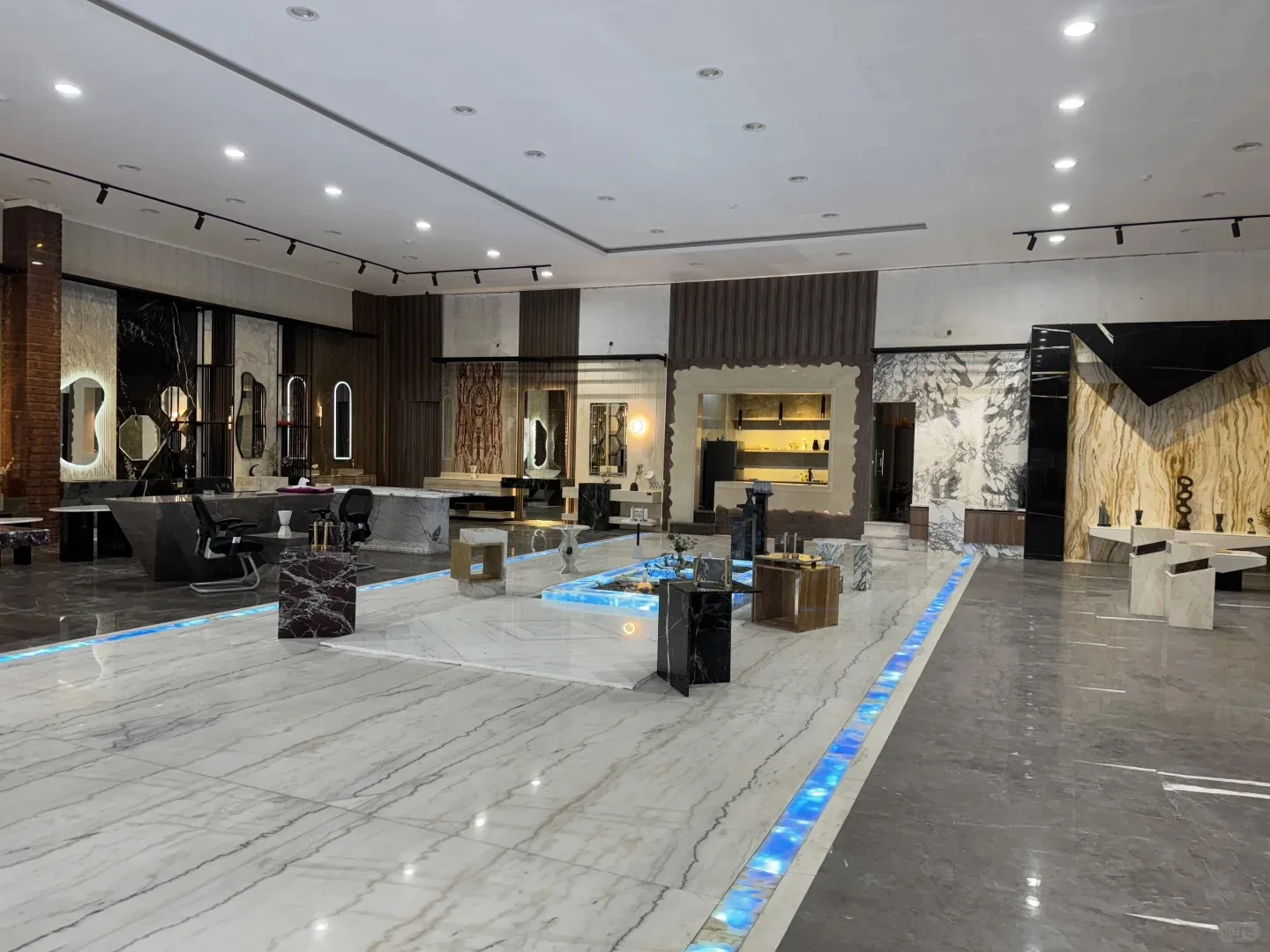 product wholesale guangxi white marble big slab factory direct natural modern waterproof floor tiles for bathroom living room rooms-3