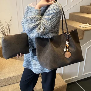 Retro Large-capacity New Ladies' Tote Bag Suede Two-in-one Ladies' Messenger Bag Top Shoulder Bag with Pendant for Ladies