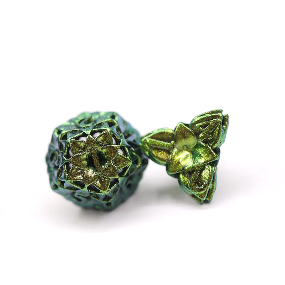 Özel Logo Polihedral RPG Dungeons and Dragons D&D DND Boşluklu Yeşil Metal Zar Seti Metal Kutu Ambalajlı
