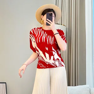 2026 Spring Summer Collection Women's Loose Slimming T-Shirt Red Meat Covering All-match Short Sleeve Design Casual Knitted