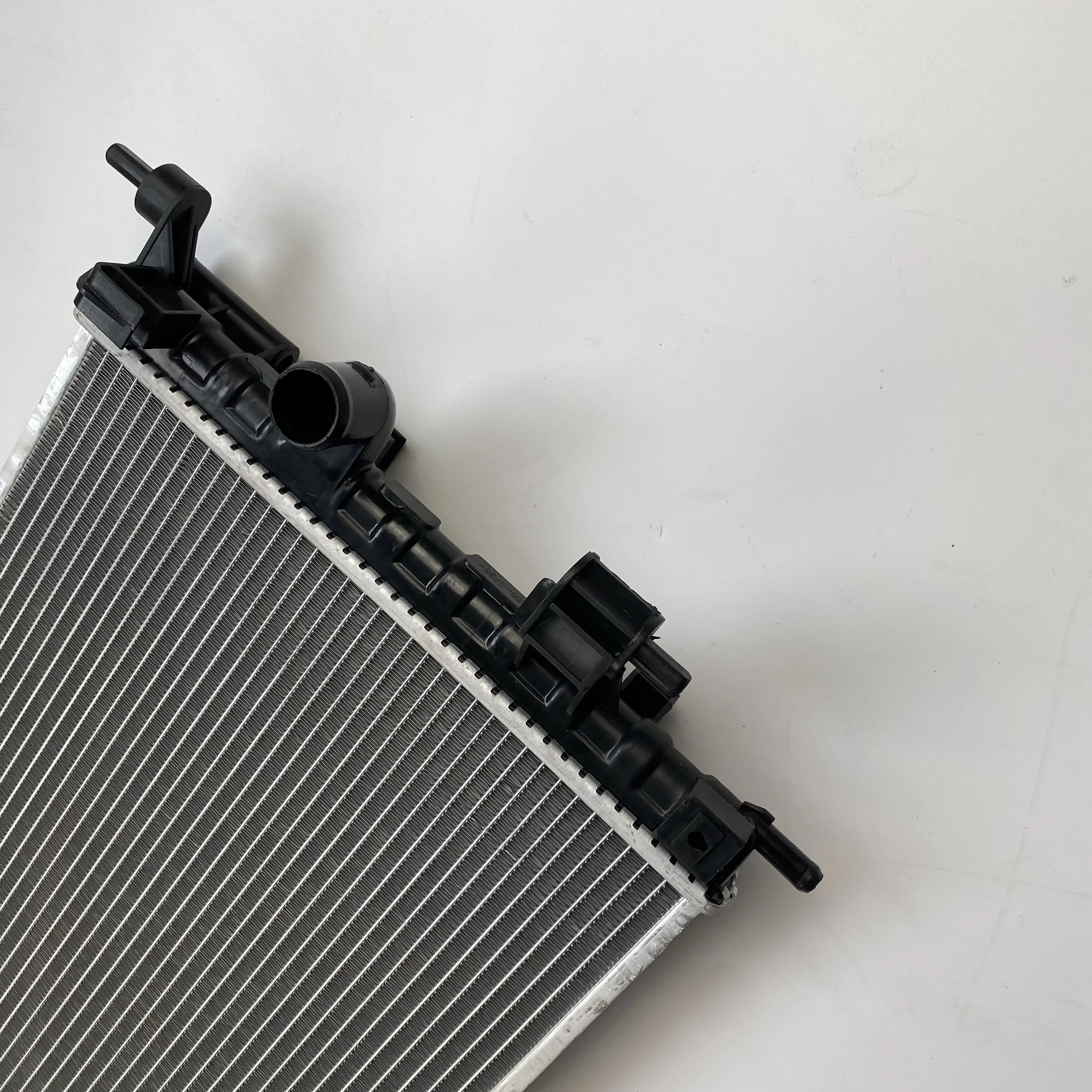 Auto radiator car radiator pa66 gf30 plastic aluminum ,mechanical  