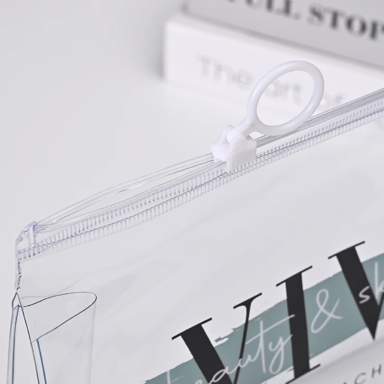 Low MOQ PVC Biodegradable Transparent Cosmetic Makeup Bag for Kids Ladies for Shopping Travel Bathroom Promotional Travel Bag