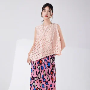 Women's Pleated T-shirt Sleeveless Top With Chic and Versatile Loose Fit Plus Size Vest Designed Casual Style T-Shirt