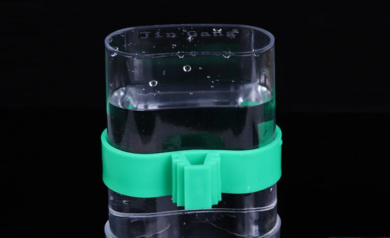 Высокое качество птицы автоматический диспенсер для воды Прозрачный Зеленый попугай кормушка