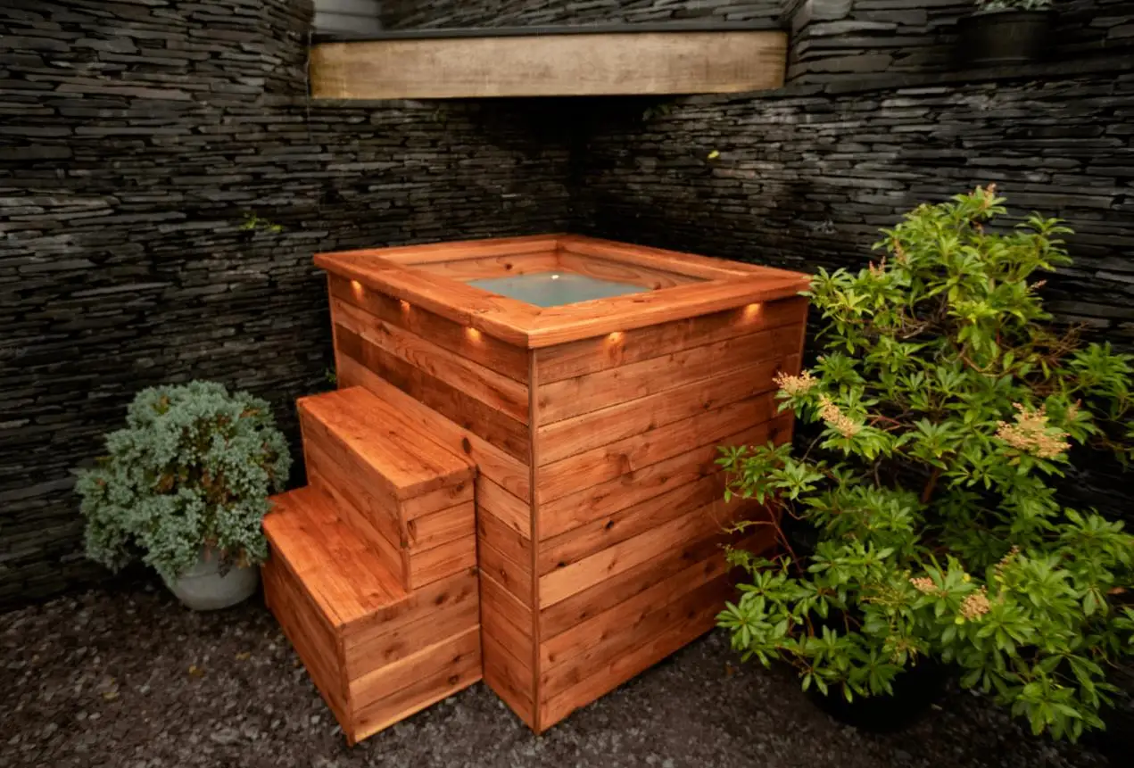 Wooden Outdoor Cold Plunge Tub For Sauna And Spa Buy Cedar Plunge Pooloutdoor Sauna And Spa 8686