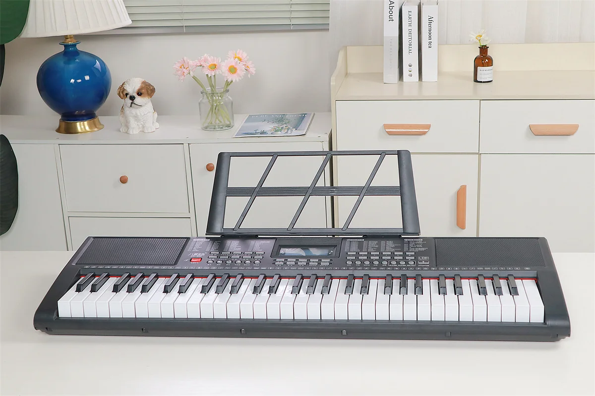 Portable 61 Keys Digital Piano LCD Screen Piano Keyboard Electronic Organ Musical Instrument with MIDI and MP3 for Beginners
