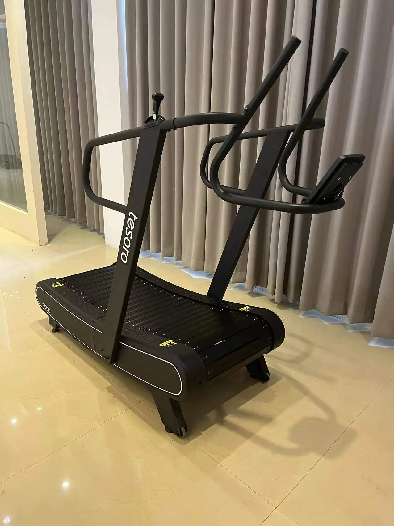 R900 Running Machine Curve Treadmill With 45 150CM running area Fitness Customized Logo fitness treadmill Alibaba