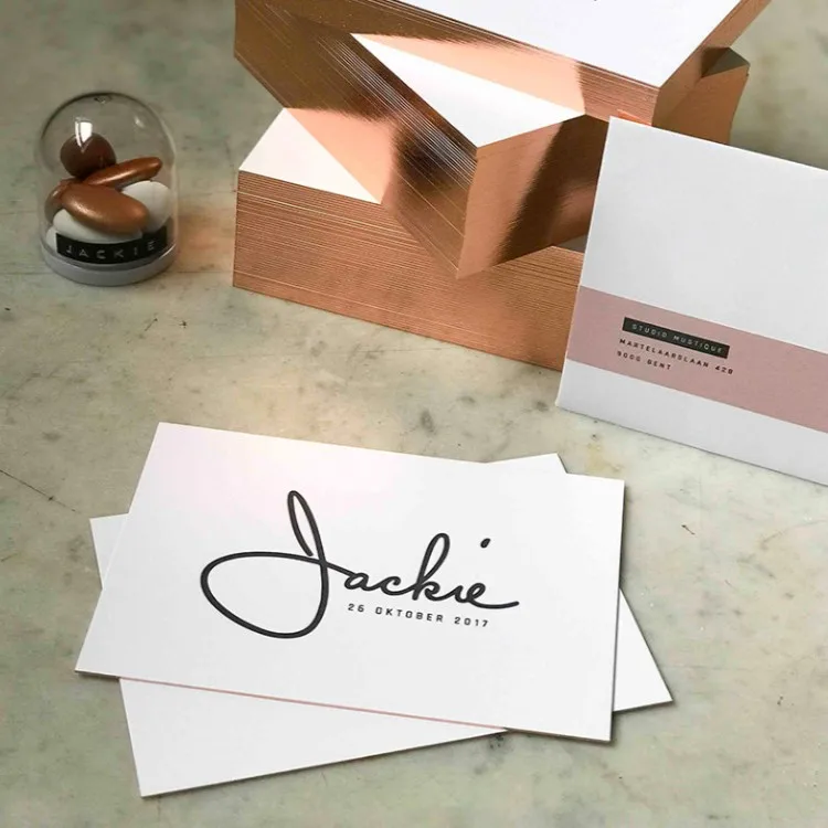 Изготовиттель нестандартных водонепроницаемый 600GSM бумага для художественной печати золотой фольги золотым тиснением с гравировкой для визитных карточек