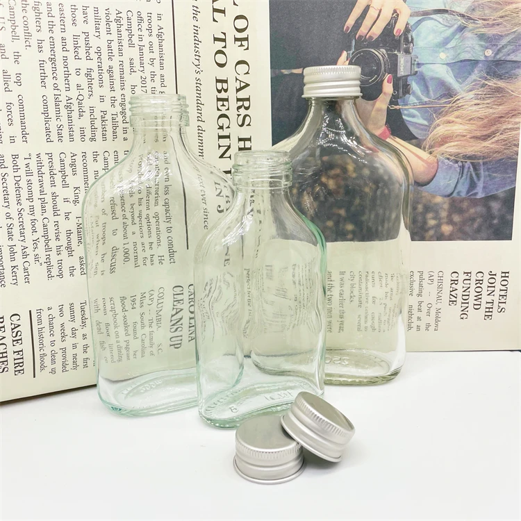 100ml 200ml 250ml 8oz Glass Milk Beverage Whisky Glass Bottle with Metal Cap