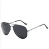 3026 montura negra con lentes grises