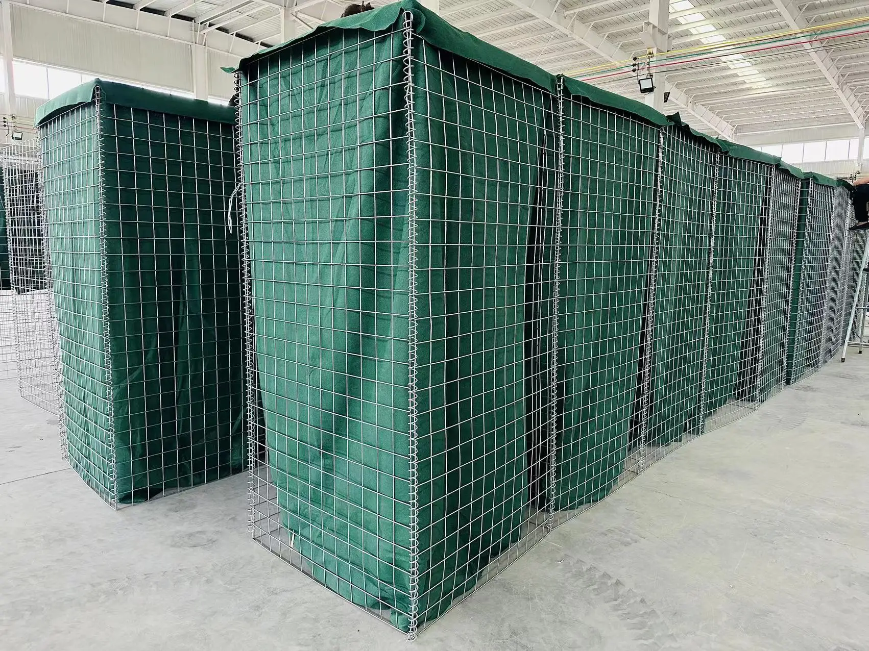 High Strength Hot-dip Galvanized Recoverable Defensive Barrier Wall ...