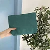 Verde oscuro