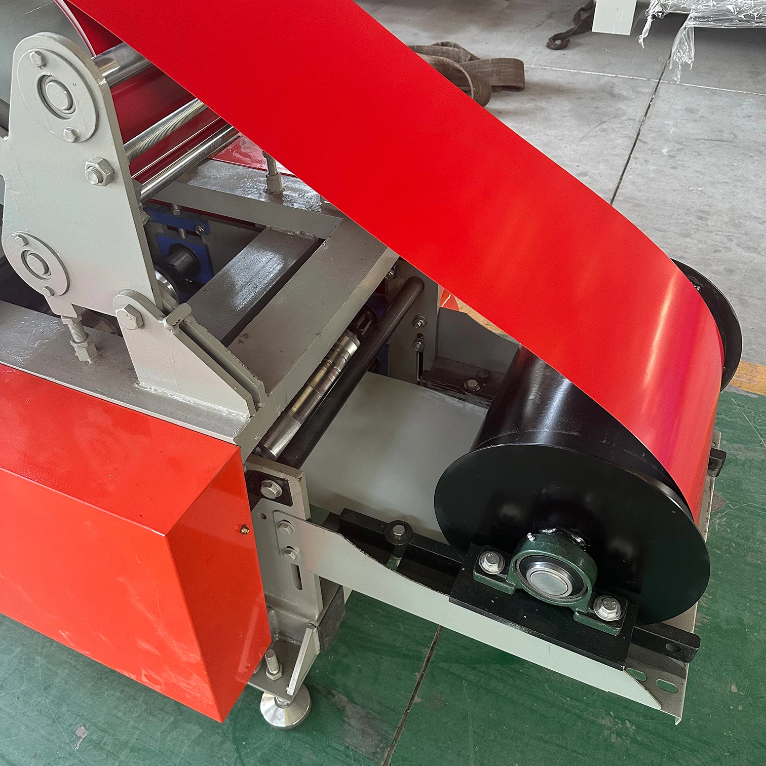 Small Steel Gutter Machine Metal Rain Tube Making Machine Metal Eaves Through Roll Forming Machine