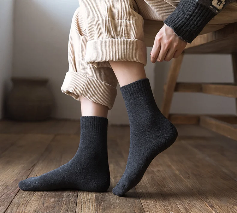 Men's Socks Medium Tube Autumn And Winter Cotton Thickened Plush Warm