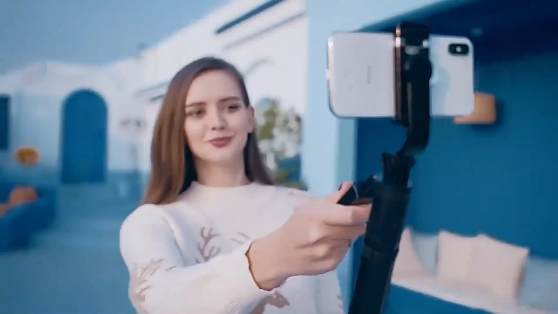 L05 Wireless Remote 360 Degree Rotation Mobile Phone Camera Selfie