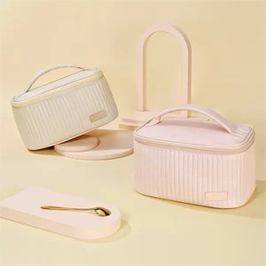 Factory Price of Portable Cake Makeup Bag Fashionable Large Capacity PU Solid Color Toiletry Bag for Travel Storage Pouch