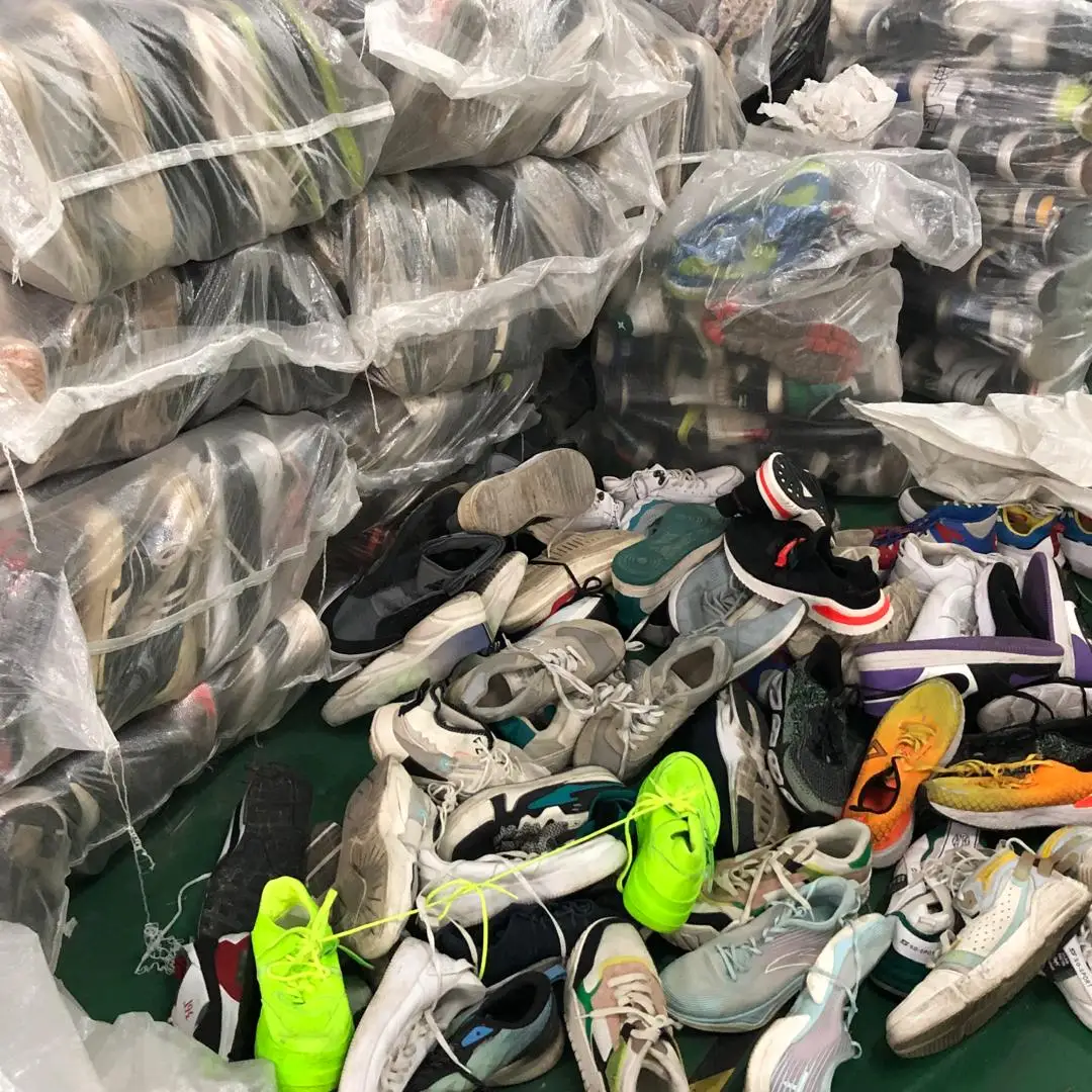 Mixed Used Sneakers Secondhand Shoes in Bales 25kg