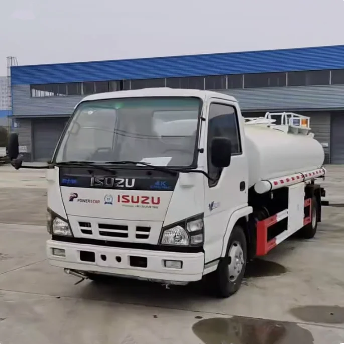Распылитель воды ISUZU 5000 литровый резервуар для