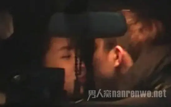 杨紫真正的吻献给了她的男友
