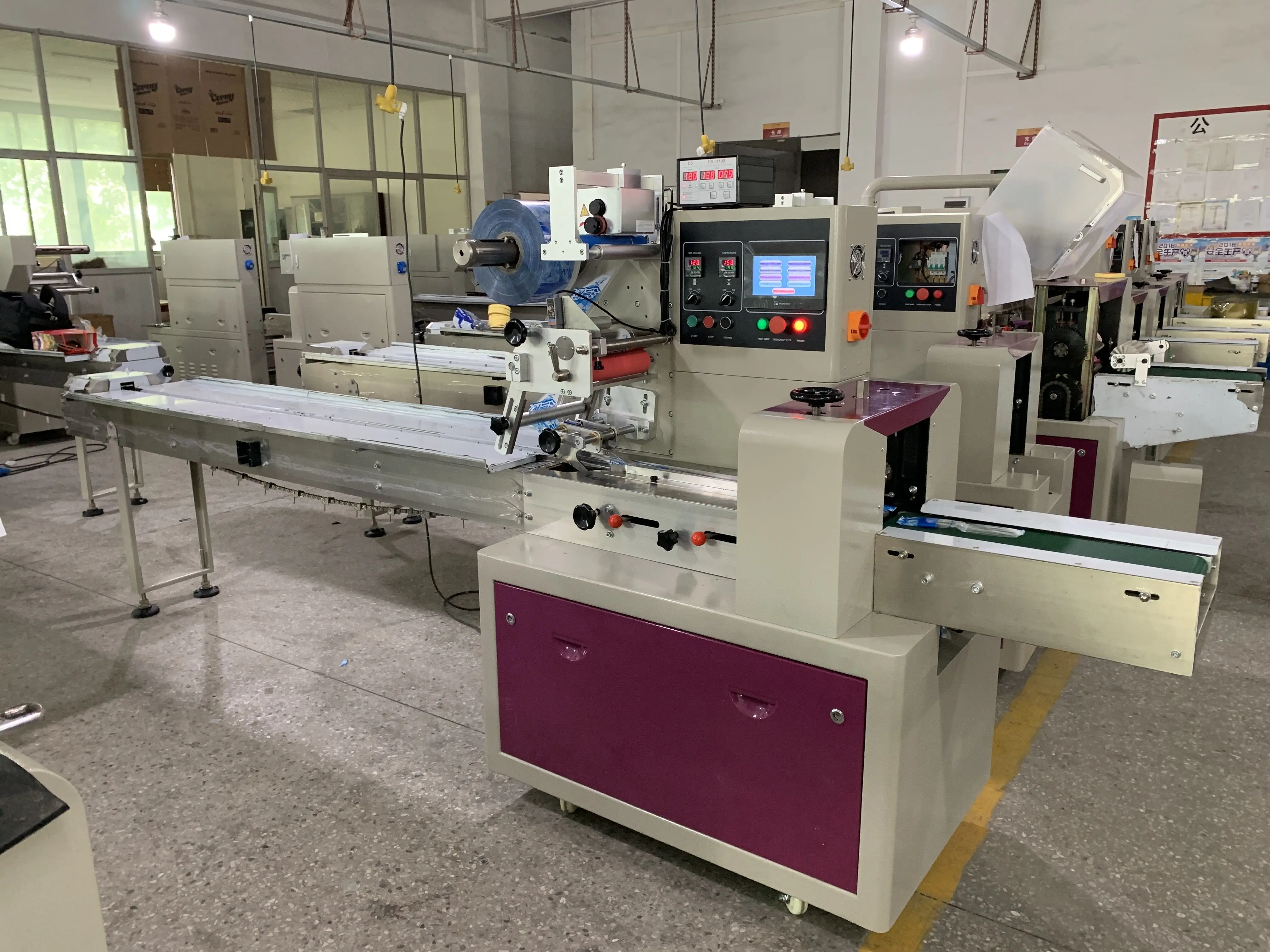 Full Automatic Sliced Bread Packing Machine Pillow Wrapping for Bagel Bread Packing Machine
