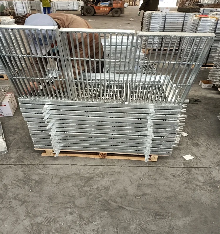 Galvanized Pedestrian Walkway Steel Metal Grating With Hinge Opening and Fishtail for Ditch Drain Cover