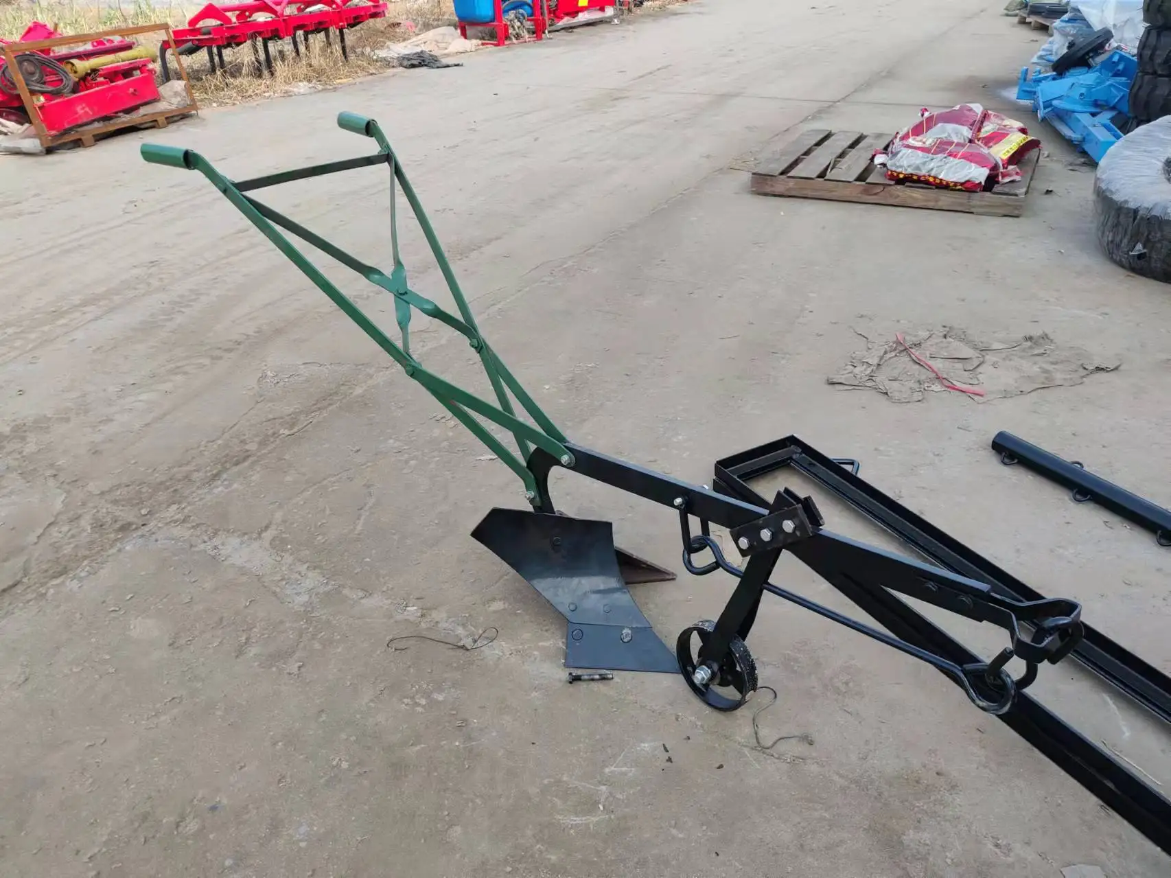 African Animal Drawn Extraordinary Sturdy Ox Plough Ox Plough Cattle Drawn Plough Cattle Cow Drawn Plow with Cheap Price