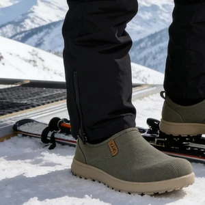 New Spring-Fall Versatile Simple Men's Shoes Soft Plush Upper Flexible Durable Shoes One-Piece Design Easy Walking Casual Shoes