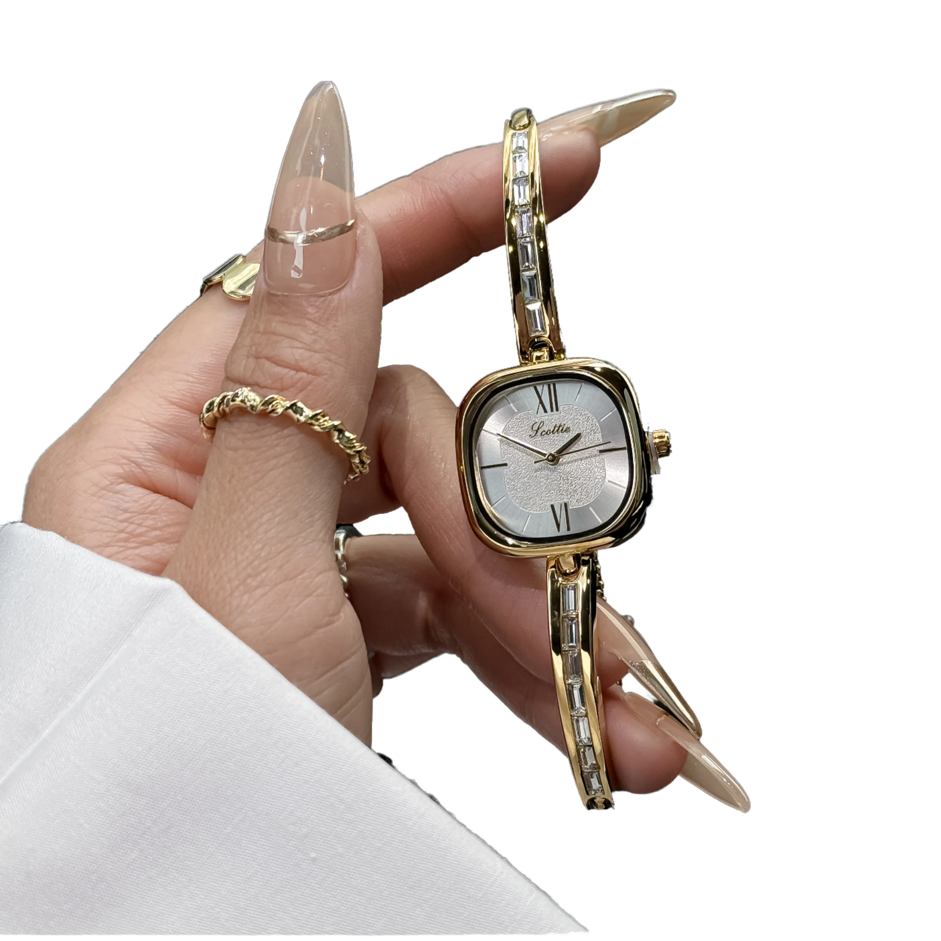 Square Quartz Women's Watch OM-098998