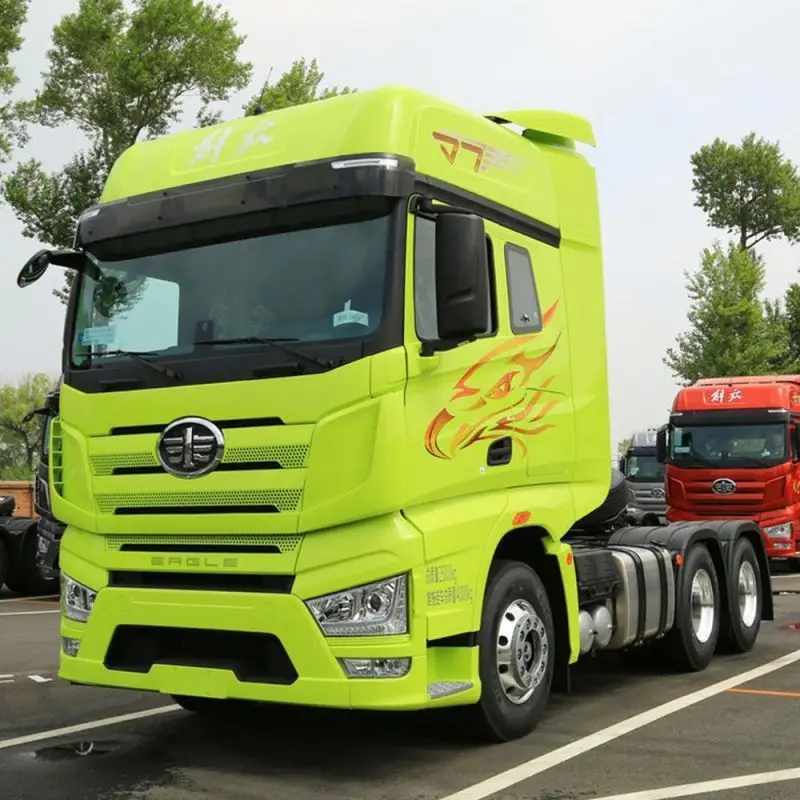 高顶大半平地板驾驶室牵引车6x4一汽j7新型牵引车 - buy high top