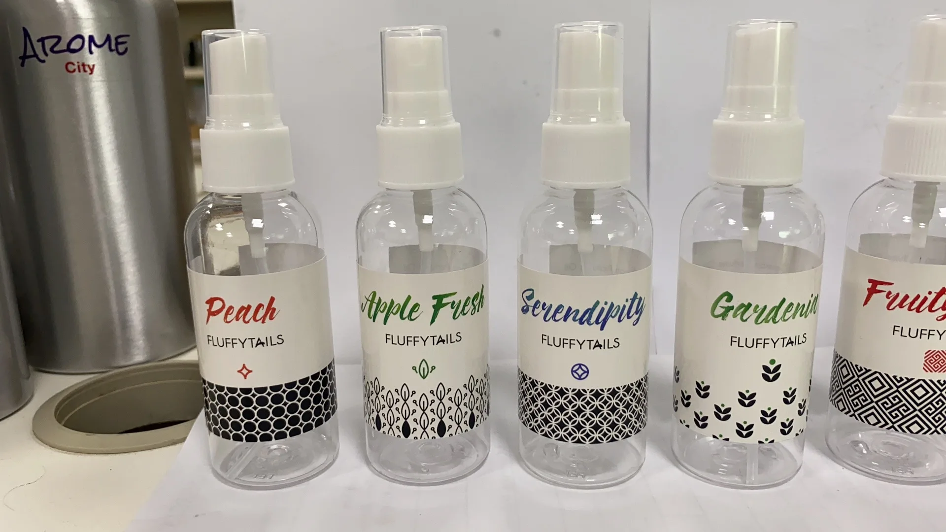Empty Skin Care Fine Mist Spray Bottle 30ml 60ml 80ml 100ml  PETG Plastic Clear Pink Serum Bottle