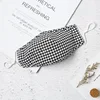 Petite grille noire sans valve de filtre