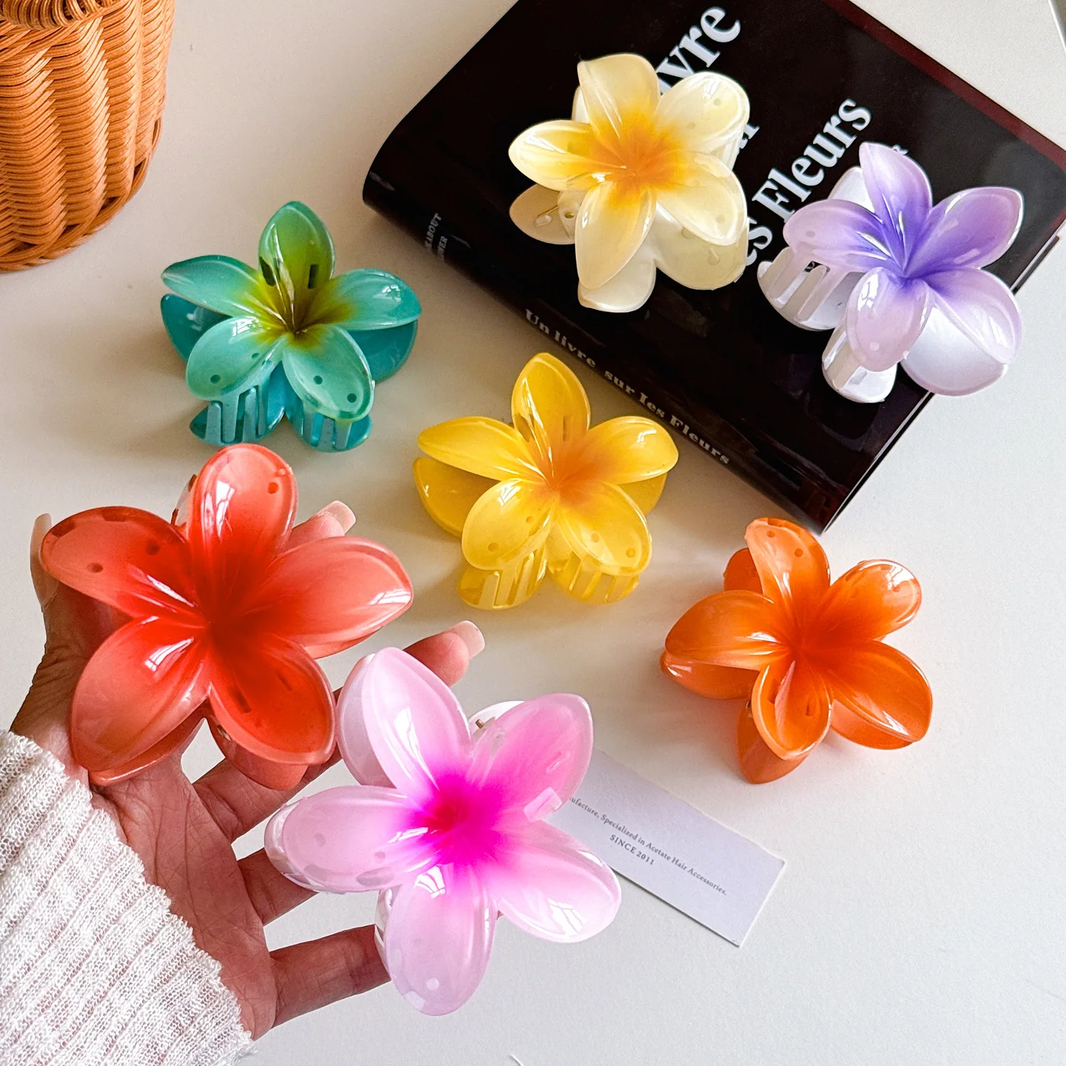 Amiee Jewelry Colorful Designer Hair Clips for Women Accessories Flower Shaped