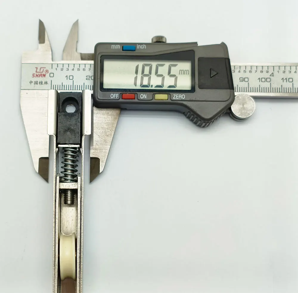 Heavy Duty Sliding Window Roller with 2 Years Warranty and Long Time Sustainable Working Customizable Size