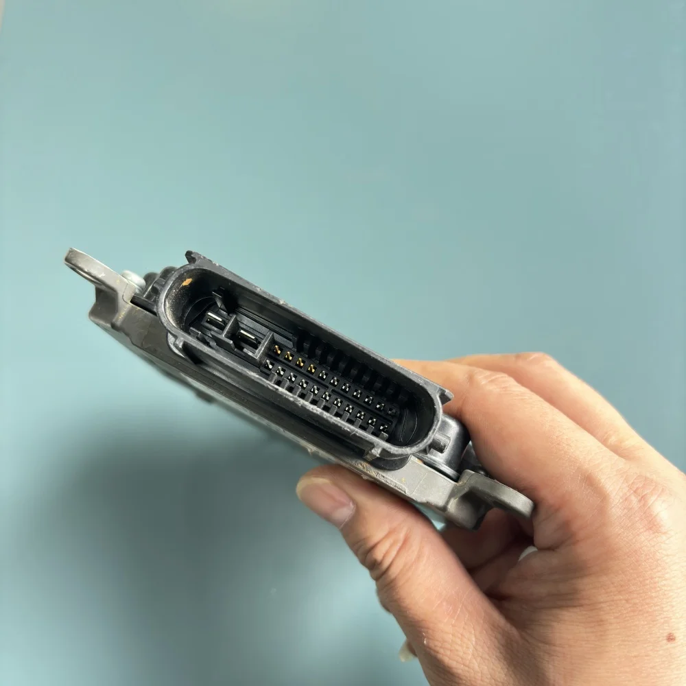 トヨタヘッドライトコンピューター 89907-42020　81056-42830 トヨタヘッドライトコンピューター 89907-42020 81056-42830