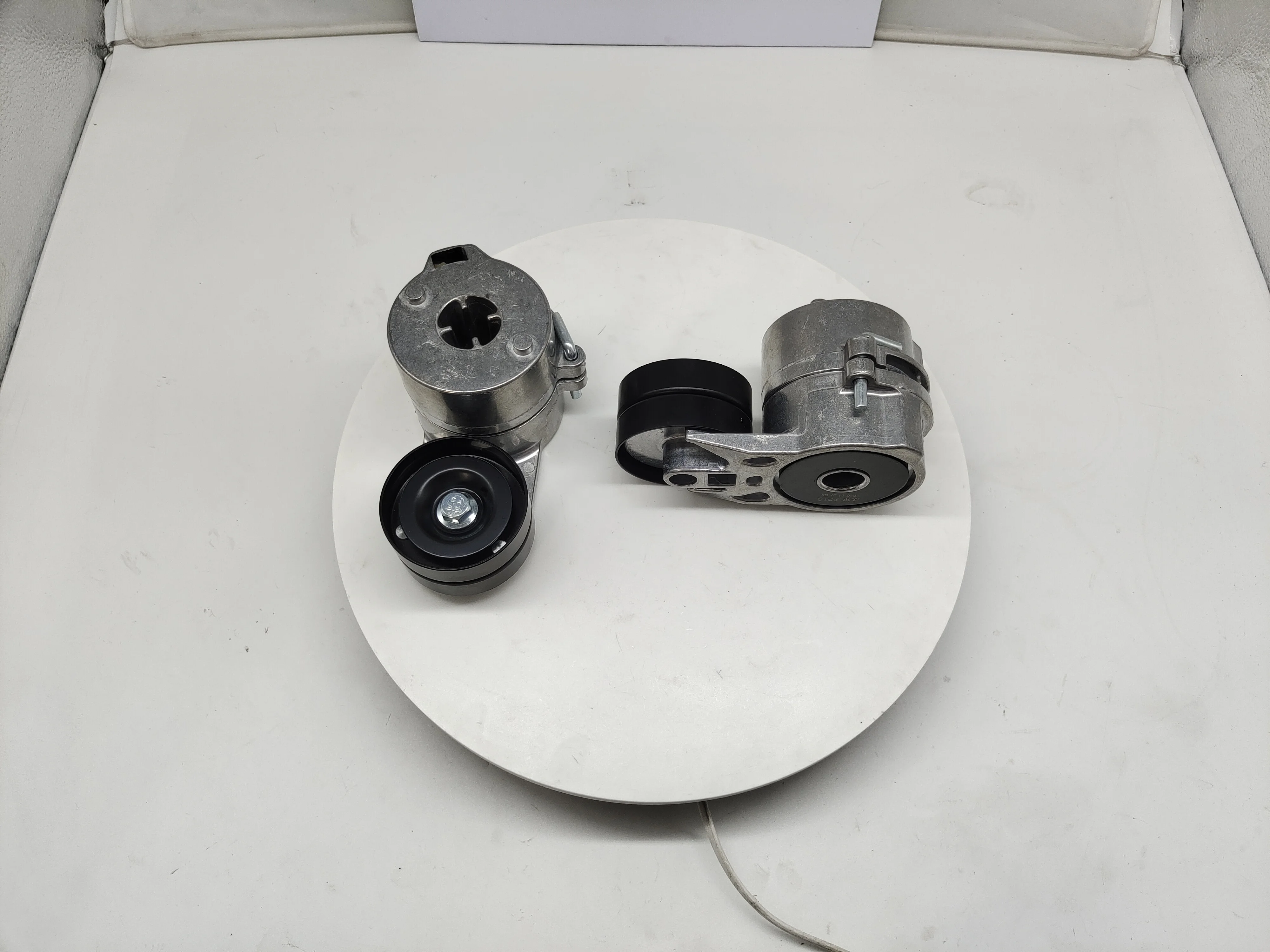 Engine Parts Belt Tensioner VOE22088967 - Reliable & Durable