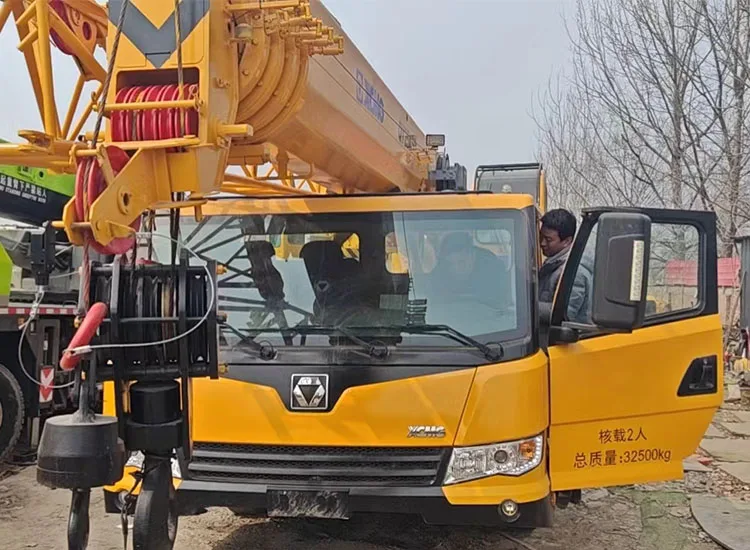 XCMG Old Truck Crane 25 45 50 70 80 150 Ton Mobile Long Lifetime