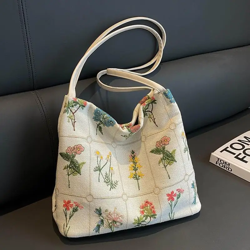 Women's Embroidered Elegant Floral Shoulder Bag Large Capacity