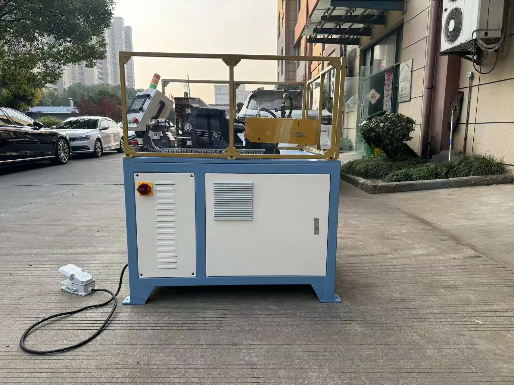BOBO Machine heat exchanger hydraulic copper aluminum steel pipe tube shown in a detail photo for this news article