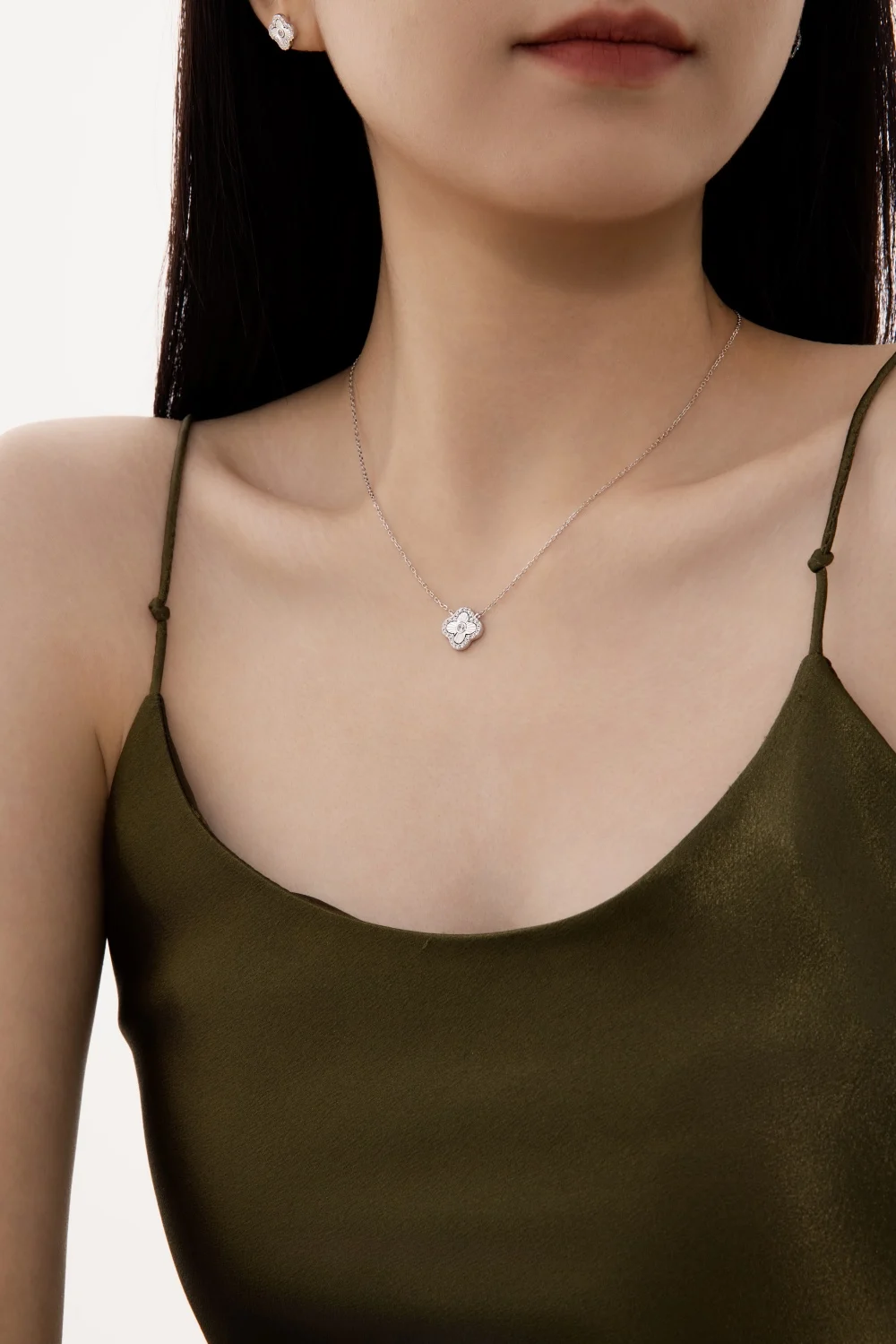 KAKODIY fashion jewelry boutique 925 Sterling Silver laser texture surface 5A zirconia four-leaf clover flower pendant necklace for women detail 2