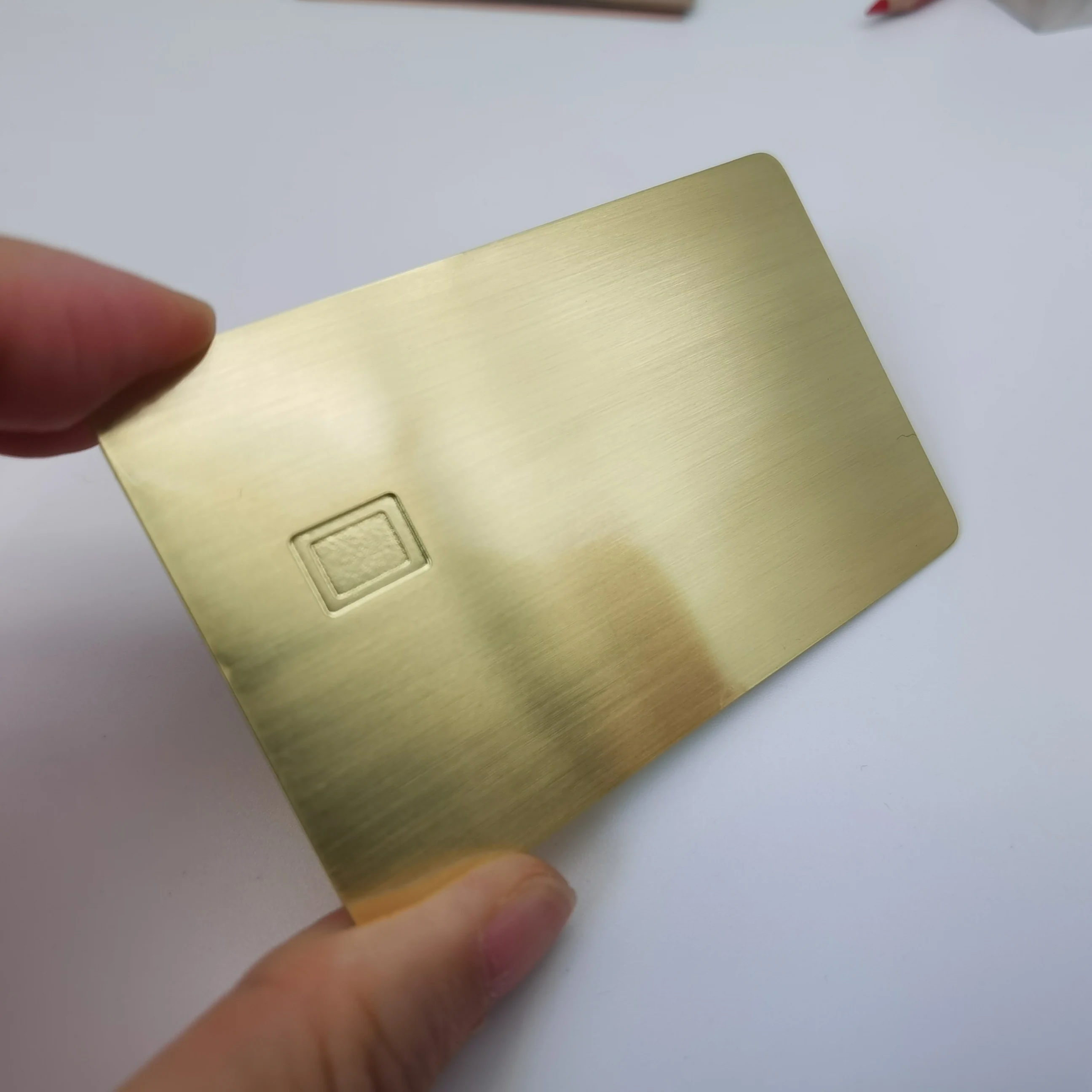 Индивидуальные высококачественные полированные заполненные 24 карата Золотые Зеркальные металлические кредитные карты для лазерной гравировки