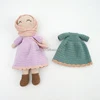 Muñeca de crochet con un vestido más6