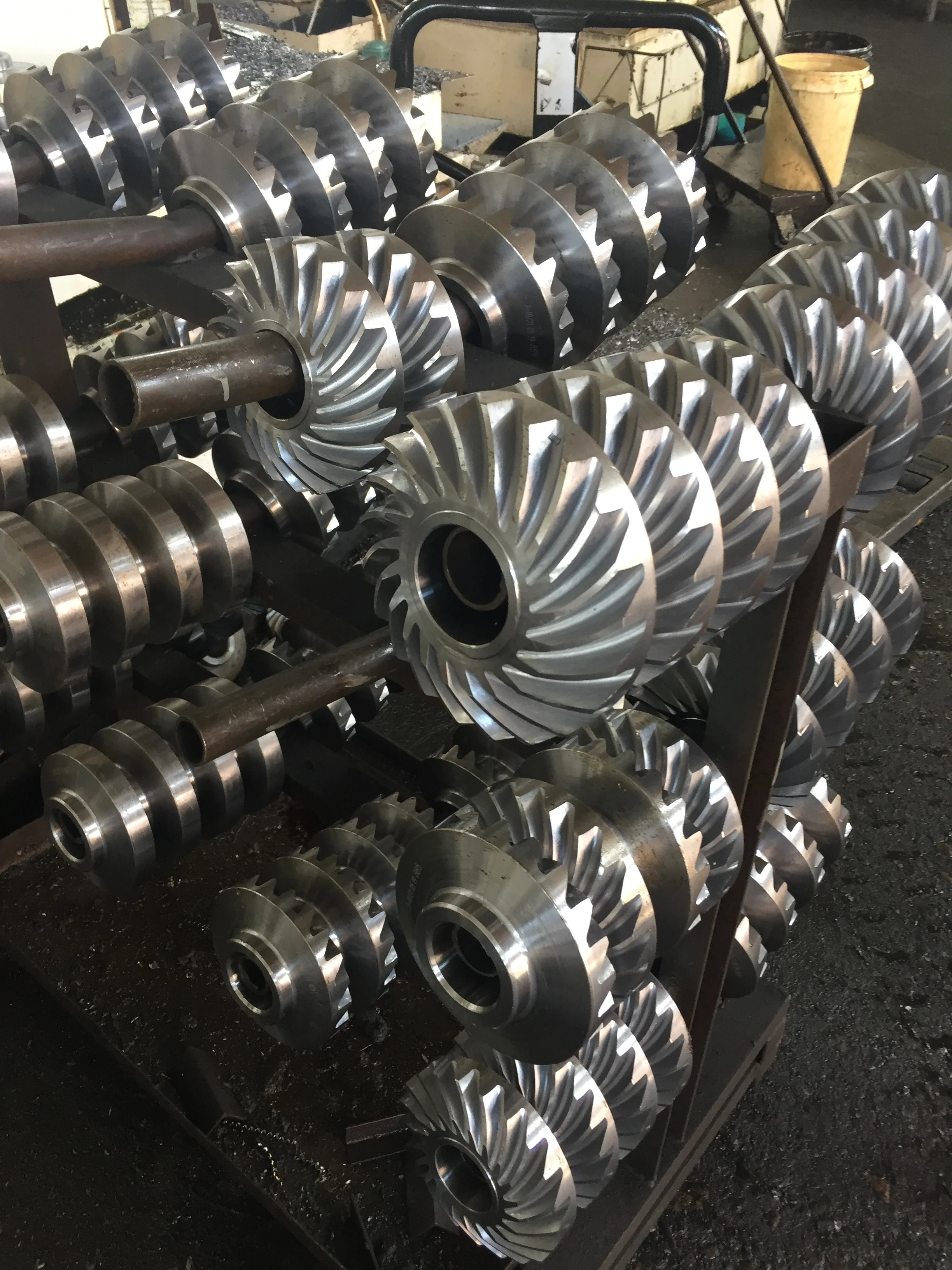 ISUZU NPR 98 Gear Set Final Drive 8-97047-092-1 8970470921