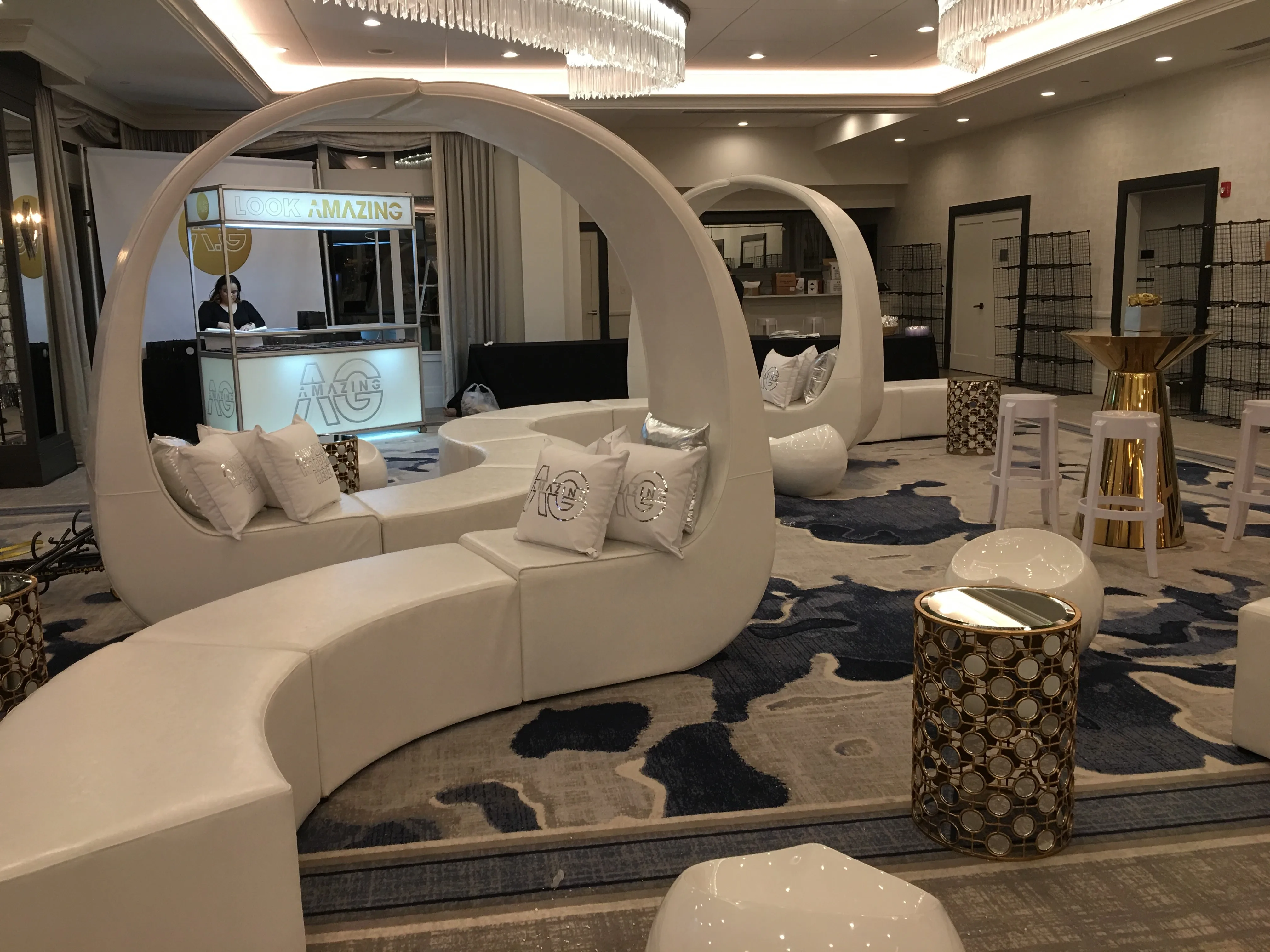 New Design Loop Style White Event Wedding Lounge Sofa